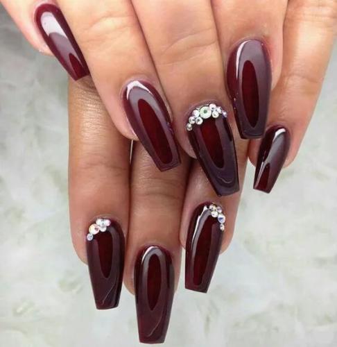 Classy-Medium-Length-Burgundy-Nails-1