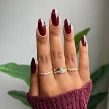 Classy-Medium-Length-Burgundy-Nails-3