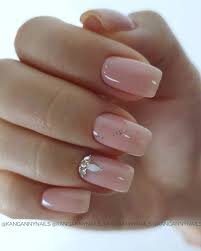 Classy-Nails-–-Simple-And-Abstract-Accents-10