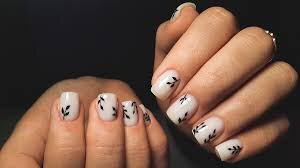 Classy-Nails-–-Simple-And-Abstract-Accents-8