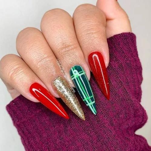 Classy-Plaid-Nails-Art-3