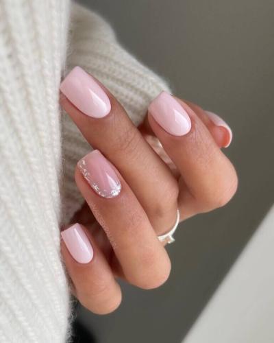 Classy-Spring-Pink-Nails-1