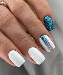 Classy-Summer-Nails-5