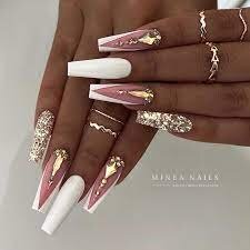 Coffin-Nail-Designs-With-Rhinestones-2