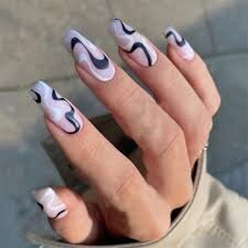 Coffin-Short-Acrylic-Nails-in-White-5