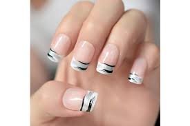 Contrasting-French-Manicure-10