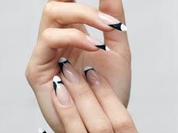 Contrasting-French-Manicure-7