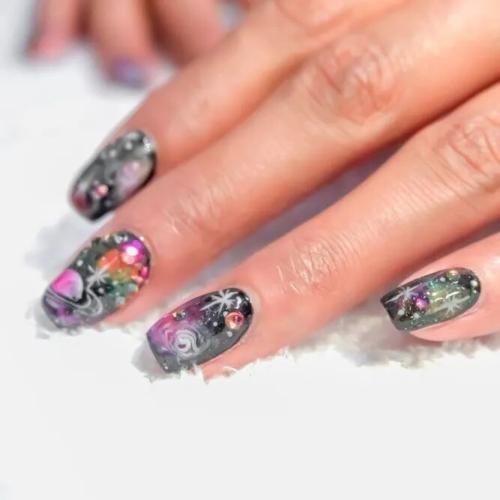 Cosmic-Nail-Designs-1