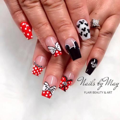 Cute-Disney-Short-Nails-1