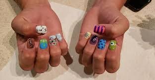 Cute-Disney-Short-Nails-8