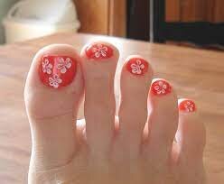 Cute-Flower-Toe-Nail-Designs-4