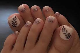 Cute-Flower-Toe-Nail-Designs-9