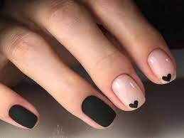 Cute-Heart-Accent-for-Black-Nail-2