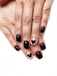 Cute-Heart-Accent-for-Black-Nail-3