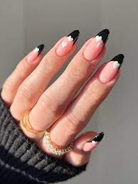 Cute-Heart-Accent-for-Black-Nail-5 (1)
