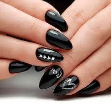 Cute-Heart-Accent-for-Black-Nail-6.jpg