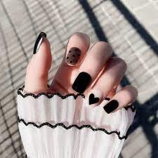 Cute-Heart-Accent-for-Black-Nail-6 (1)