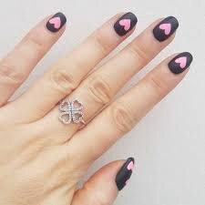 Cute-Heart-Accent-for-Black-Nail-9