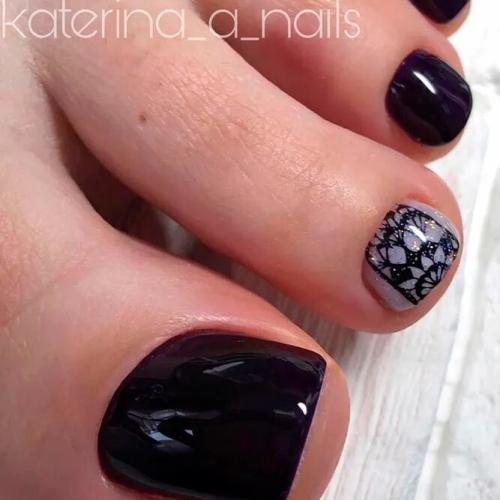 Dark-Color-Ideas-for-Toes-2