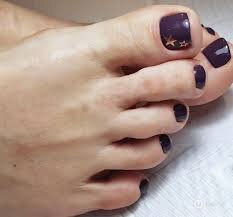 Dark-Color-Ideas-for-Toes-8