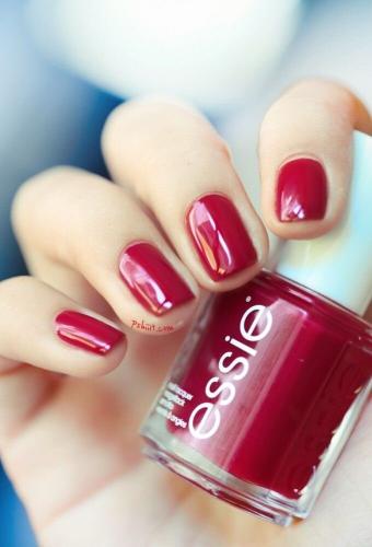 Dark-Red-Wedding-Nail-Idea-1