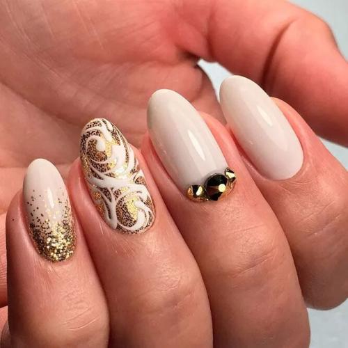 Dazzling-Combination-Gold-Glitter-Nails-Rhinestones-2