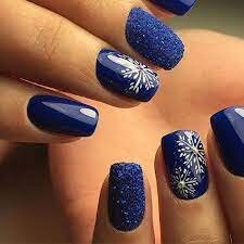 Deep-Blue-Winter-Nails-2