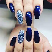 Deep-Blue-Winter-Nails-3