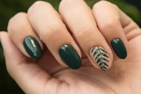Deep-Emerald-Green-Nail-Colors-For-Fall-10