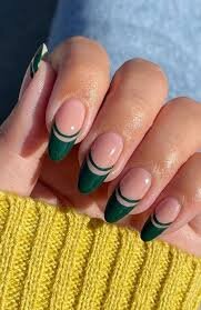 Deep-Emerald-Green-Nail-Colors-For-Fall-9