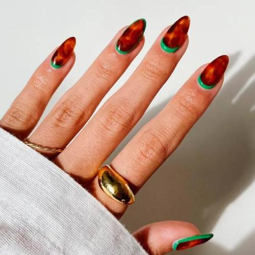 Different-Colored-Almond-Acrylic-Nails-3