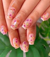Dried-Floral-Nail-Designs-8