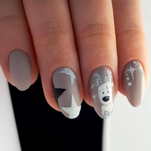 Elegant-And-Stylish-3D-Star-Nails-Designs-2