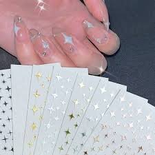 Elegant-And-Stylish-3D-Star-Nails-Designs-8