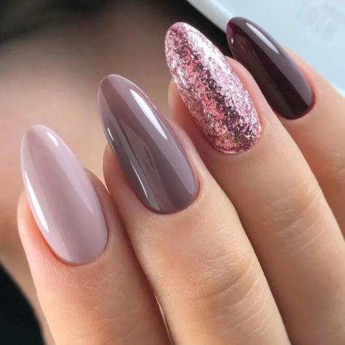 Elegant-Designs-for-Almond-Nails-1