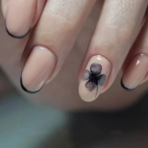 Elegant-Ideas-For-Lucky-Nails-1