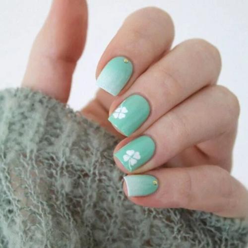 Elegant-Ideas-For-Lucky-Nails-2