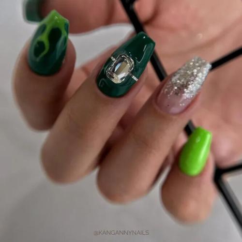 Fancy-Nails-With-Accents-2