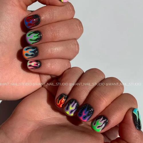 Fancy-Nails-With-Brightly-Color-Blocking-1