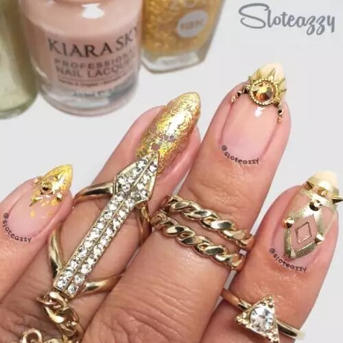 Fantastic-Manicure-In-Rich-Gold-Shades-1