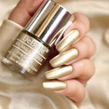 Fantastic-Manicure-In-Rich-Gold-Shades-4