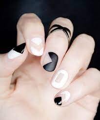 Feminine-Negative-Space-White-Nail-Art-5