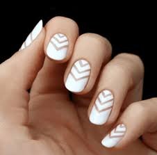 Feminine-Negative-Space-White-Nail-Art-6