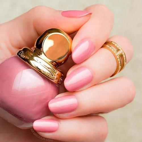 Feminine-Nude-Pink-Nails-2