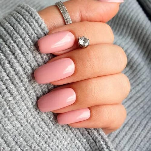 Feminine-Nude-Pink-Nails-4