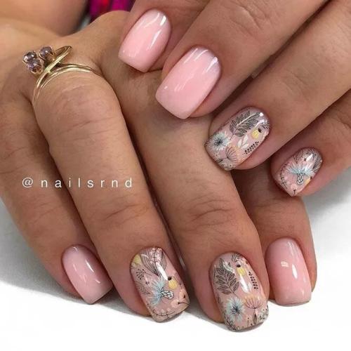 Floral-Details-For-Acrylic-Short-Nails-4