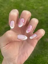 Flowers-Nail-Art-For-Any-Occasion-7