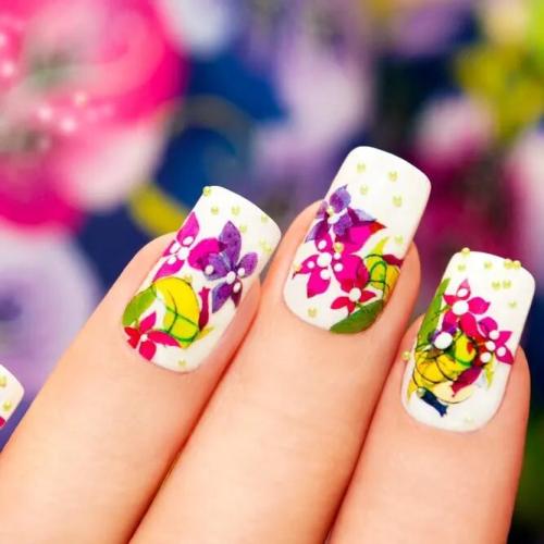 Flowers-Sassy-Summer-Nails-5