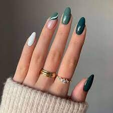 Forest-Green-Nails-6