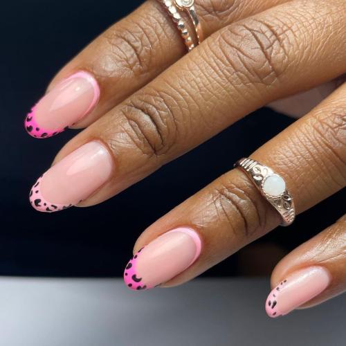 French-Manicure-Inspired-3